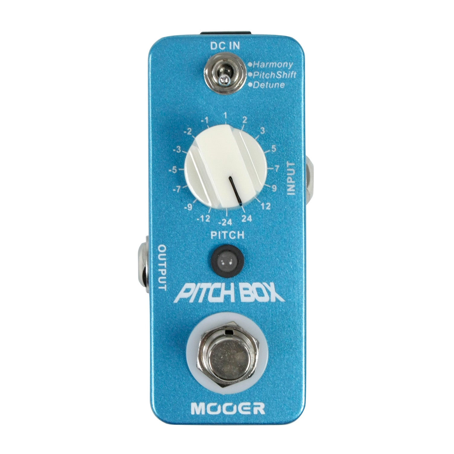Gümüş düğmeli ve etiketli mavi Mooer Pitch Box efekt pedalı.
