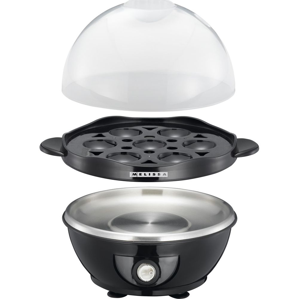 Czarny jajowar ze srebrną podstawą, czarną tacką i przezroczystą kopułkową pokrywą, wszystko oddzielnie na białym tle.