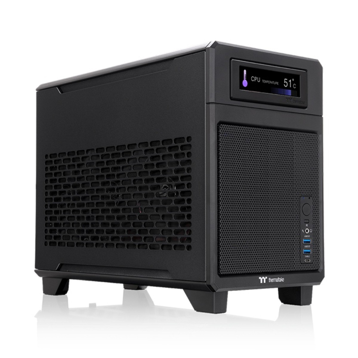 Case del computer nero con griglia di ventilazione e display digitale della temperatura della CPU.