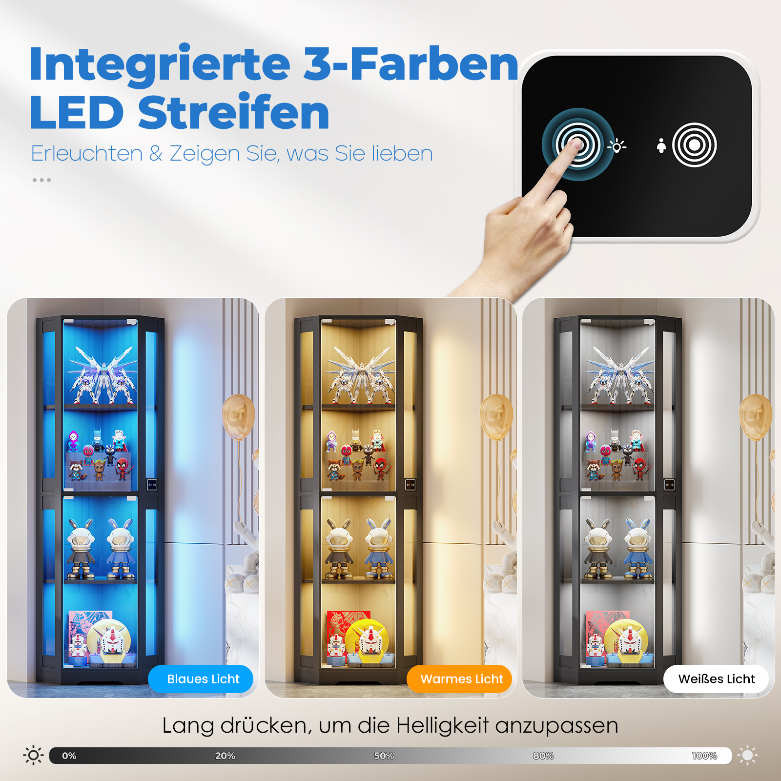 Vitrine mit Figuren, beleuchtet in Blau, Warmweiß und Weiß.