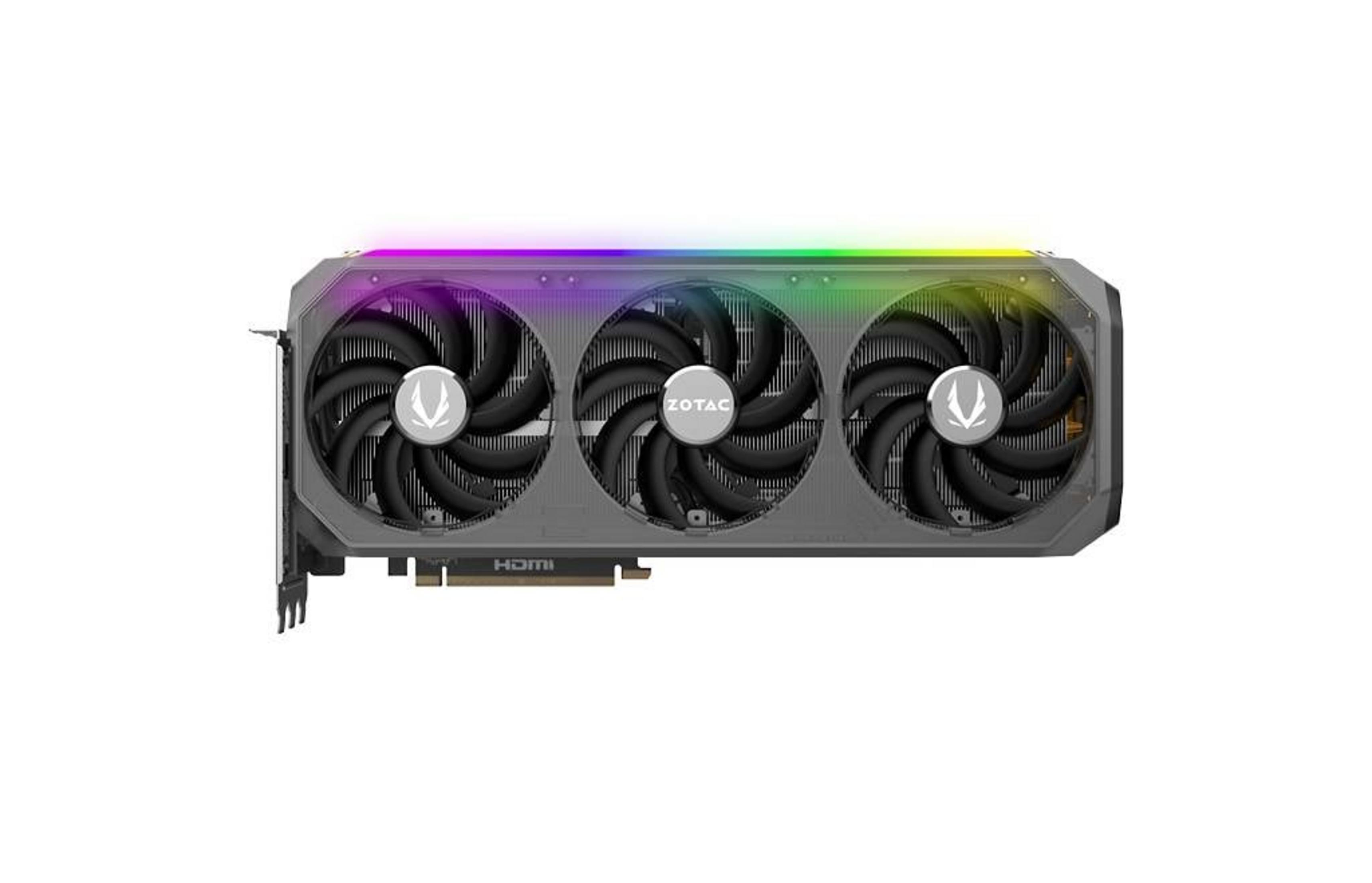 Karta graficzna ZOTAC z trzema wentylatorami i oświetleniem RGB.