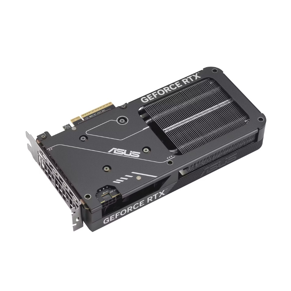 Scheda grafica nera con logo Asus e scritta GeForce RTX, su sfondo bianco.