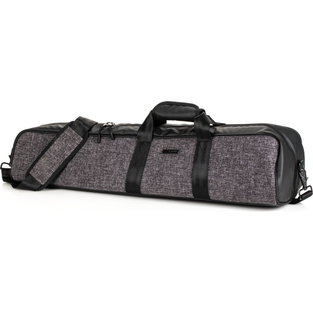 Sac de voyage gris et noir avec poignées et bandoulière.