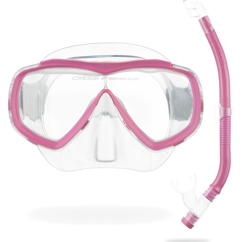 Una maschera da sub e uno snorkel rosa giacciono fianco a fianco.