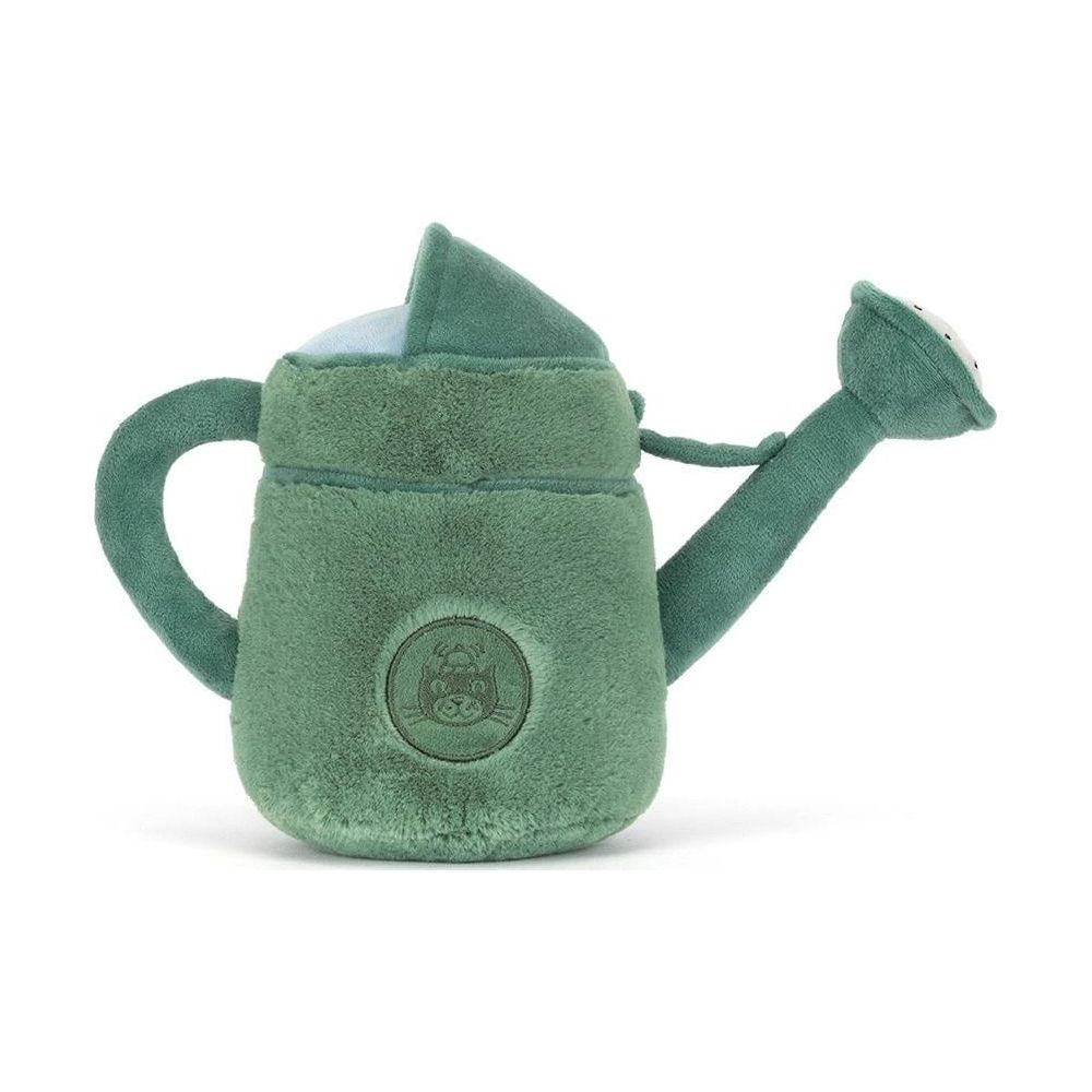 Un annaffiatoio di peluche verde con manico, beccuccio ed emblema di gatto.