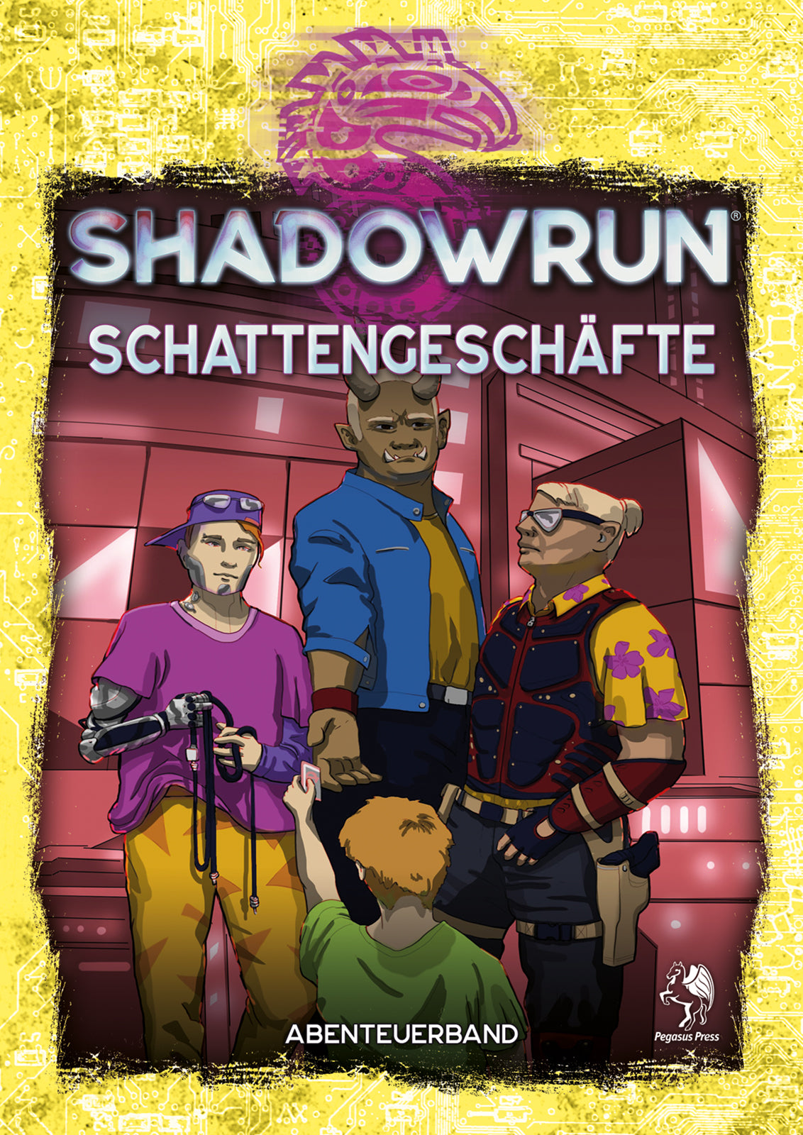 Drei Figuren stehen vor einer roten Wand. Ein Mann mit Hörnern, einer mit Cyborg-Arm und einer mit Brille.