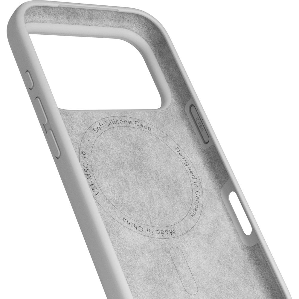 Graues Silikon-Handyhülle mit Aufschriften: Soft Silicone Case, 17 PRO, Designed in Germany, VM-MSC-19, Made in China.