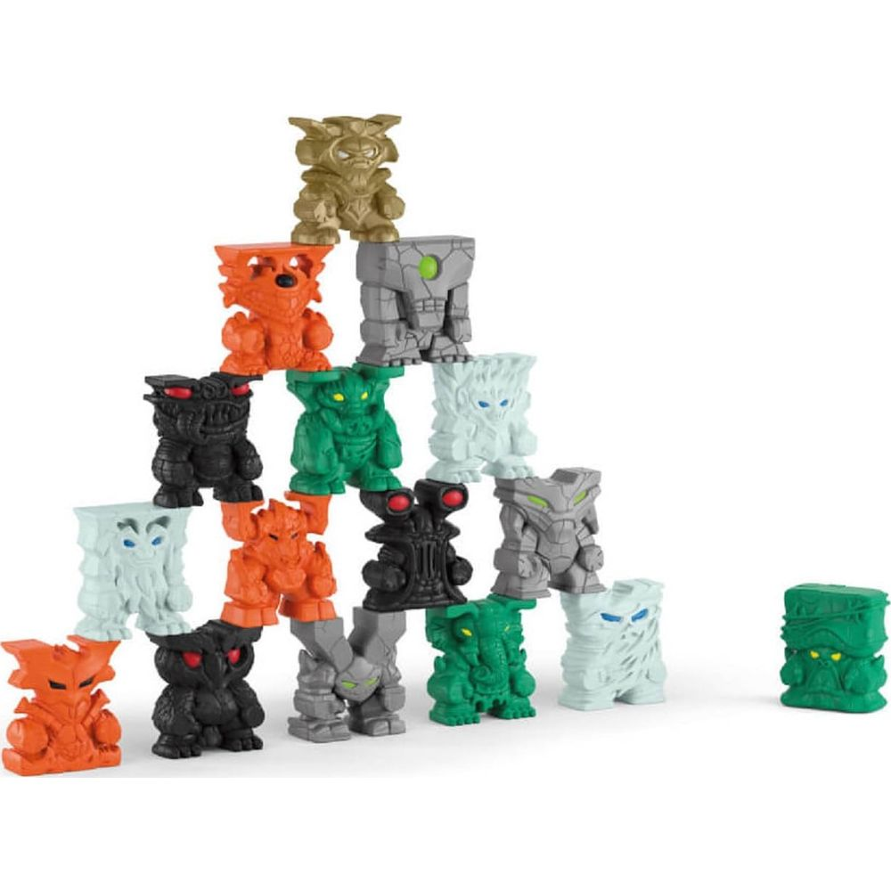 Pyramide aus bunten Spielfiguren auf weißem Hintergrund.