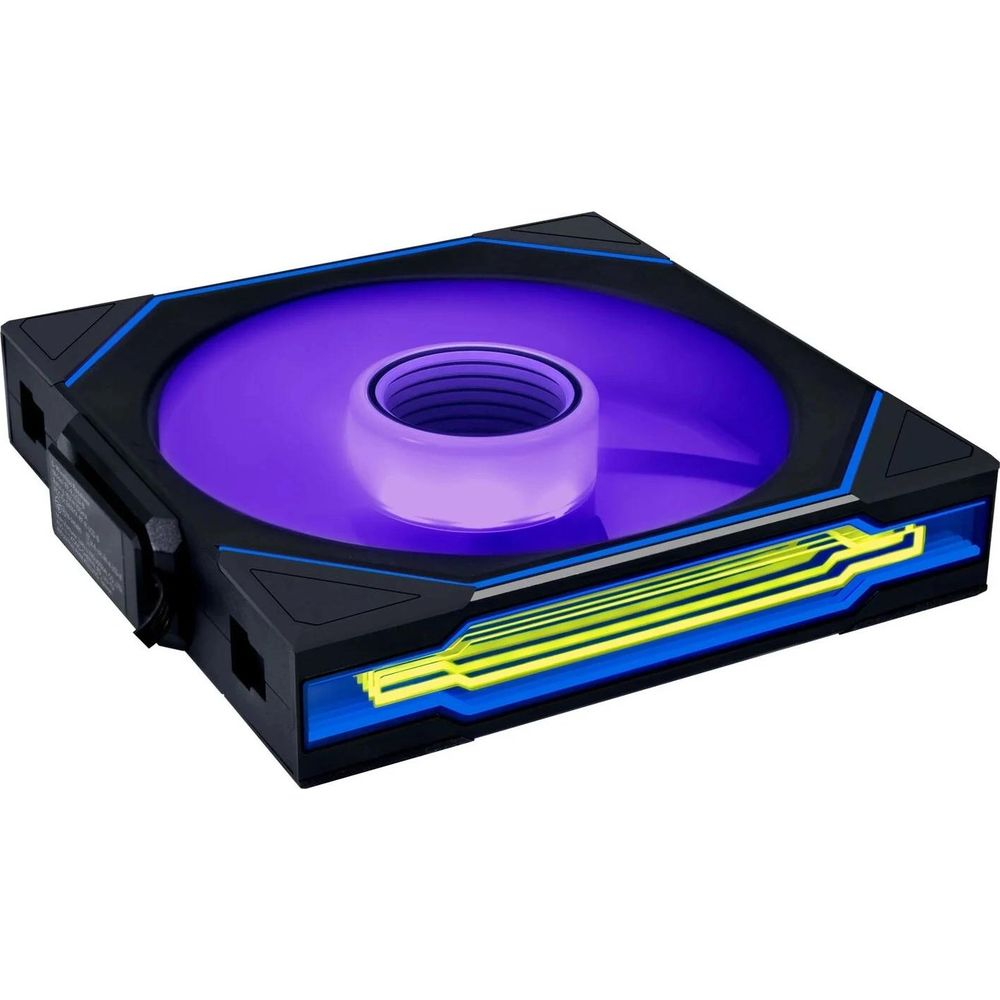 Una ventola PC con pale viola e accenti blu.