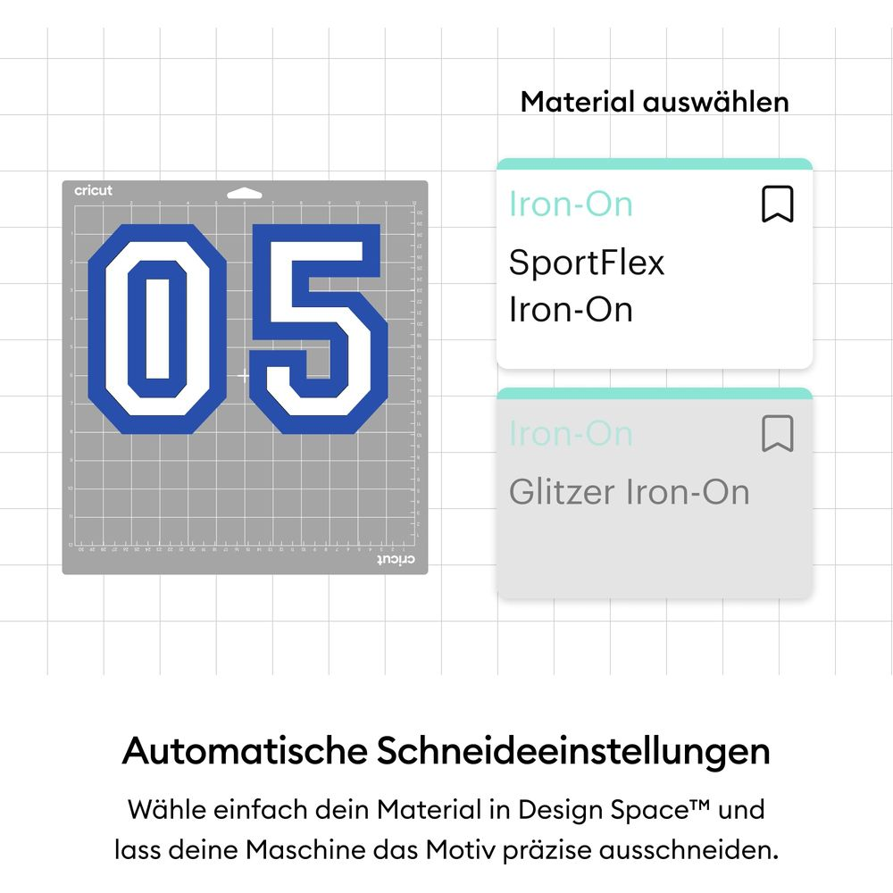 Ein blauer "05" Aufkleber auf einer Cricut Schneidematte.