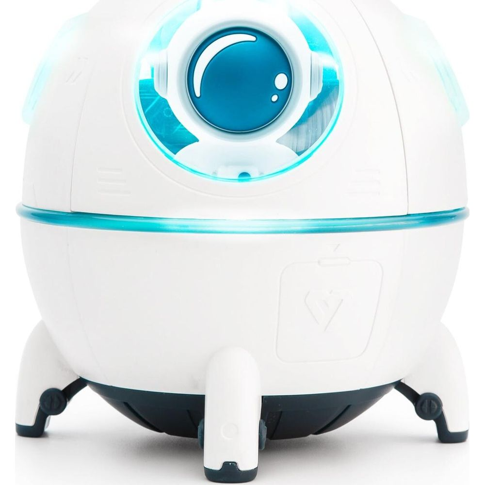 Ein weißer Roboter mit einem blauen Auge und leuchtenden Akzenten.