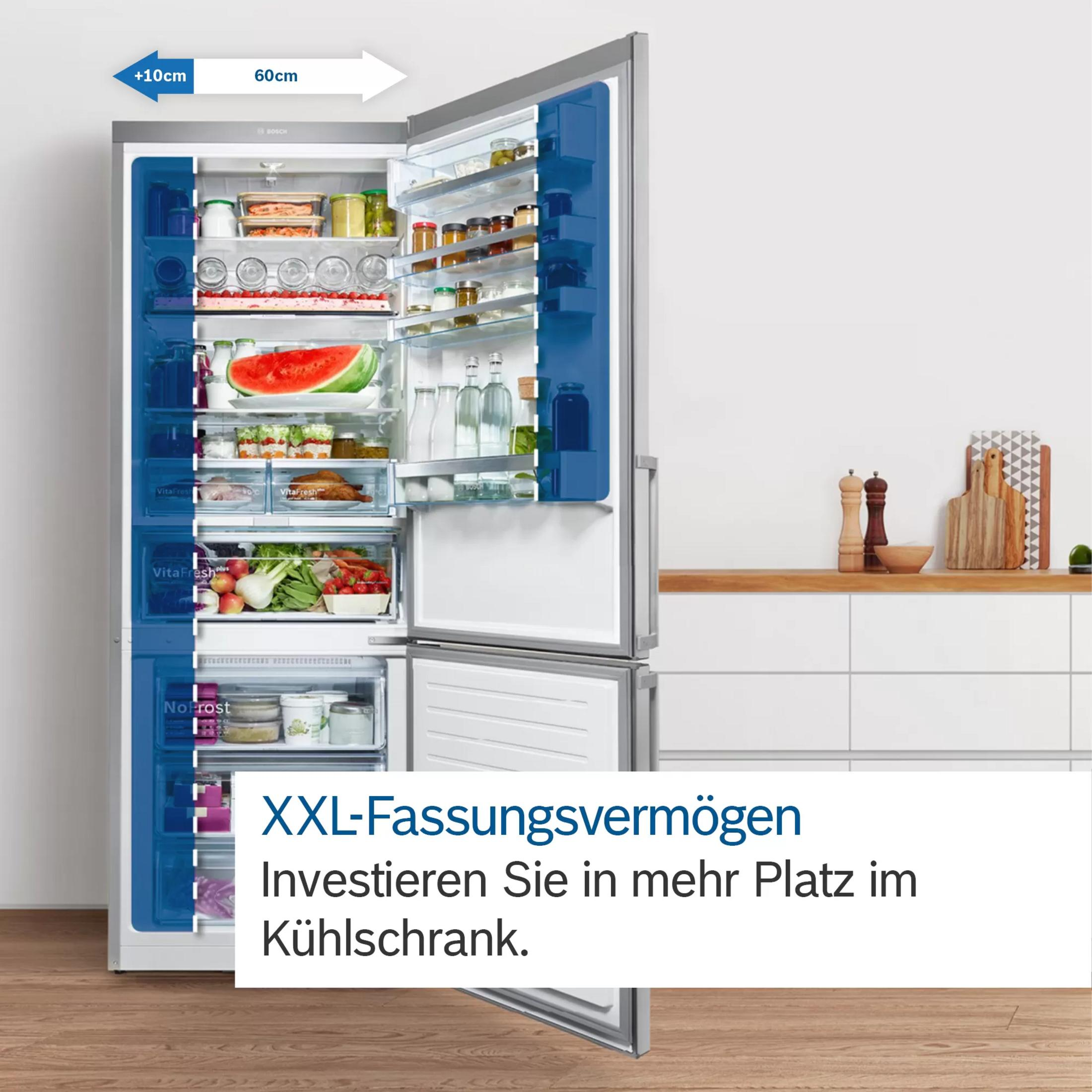 Un frigorifero aperto con abbondante contenuto e testo sulla capacità XXL.