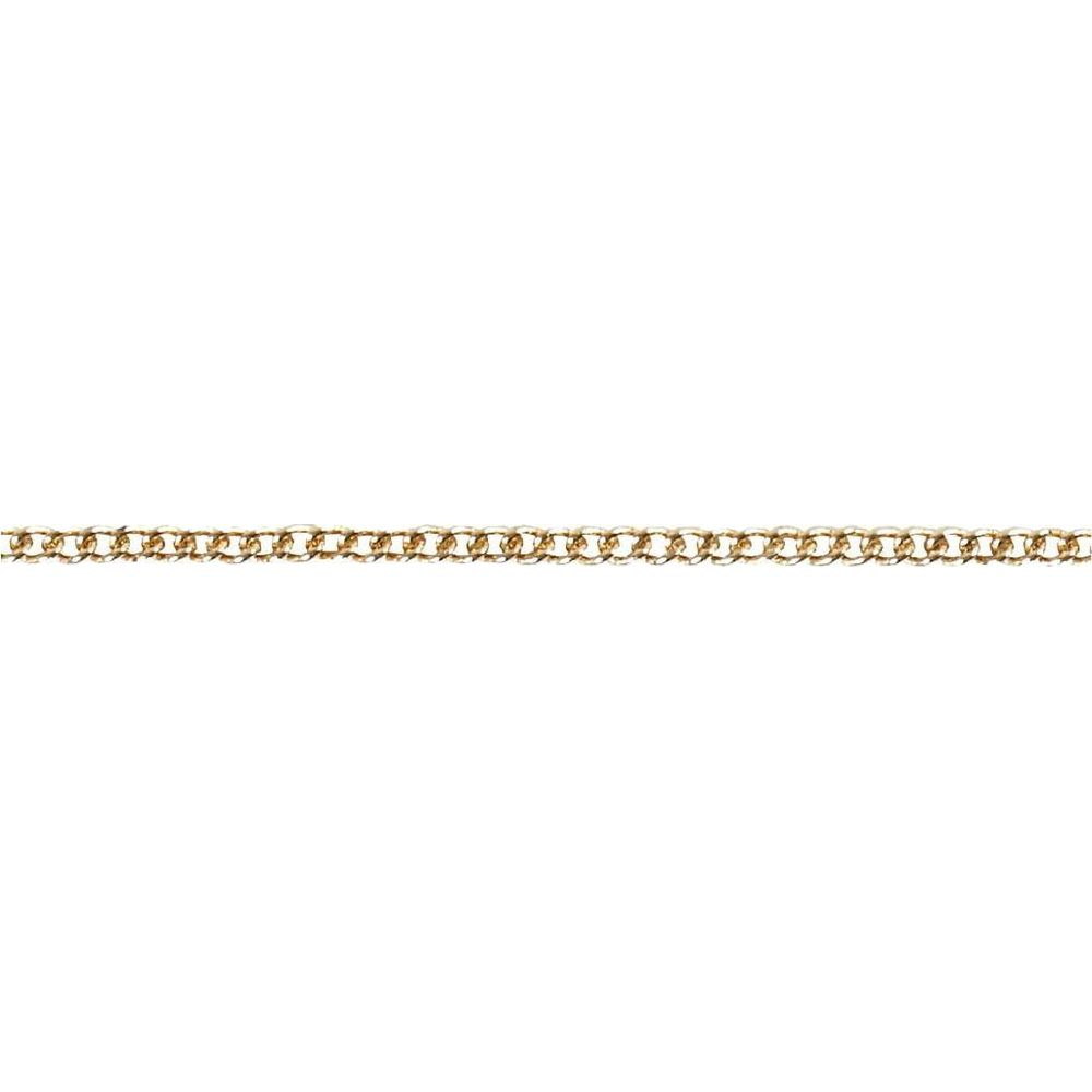 Eine feine goldene Kette mit ovalen Gliedern auf weißem Hintergrund.