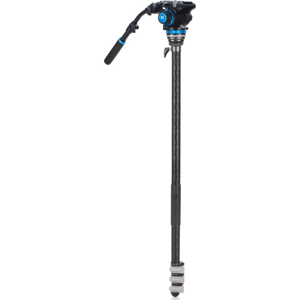 Una gamba di treppiede in carbonio nero con testa e maniglia della fotocamera blu.