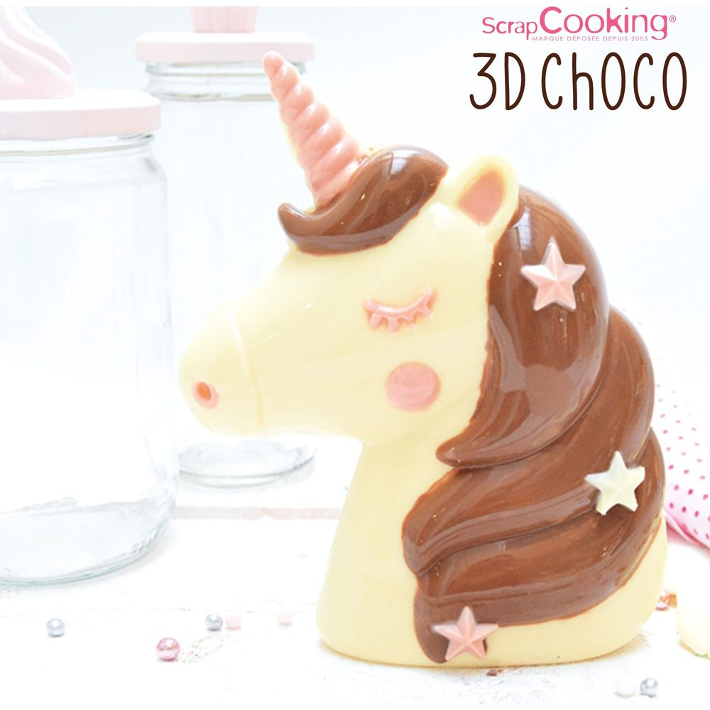 Ein heller Schokoladen-Einhornkopf mit brauner Mähne und rosa Sternen.