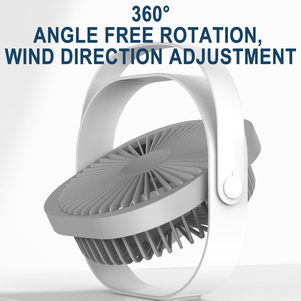 Ein grauer Ventilator mit 360 Grad drehbarem Kopf auf weißem Hintergrund.