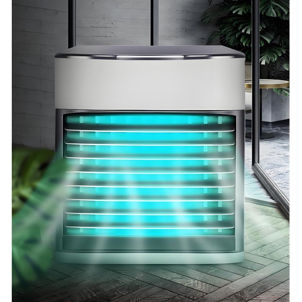 Ein moderner Luftkühler mit blauem Licht in einem stilvollen Raum.