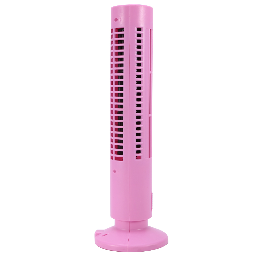 Ein schmaler, rosa Turmventilator mit Lüftungsschlitzen steht auf einem runden Sockel.