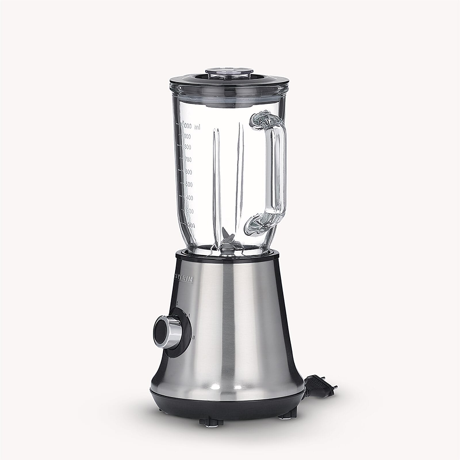Ein silberner Standmixer mit Glasbehälter und Skala.
