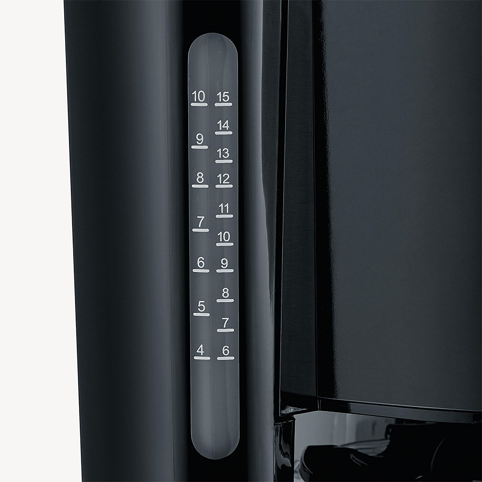 Czarny ekspres do kawy ze wskaźnikiem poziomu wody na 4 do 15 filiżanek.