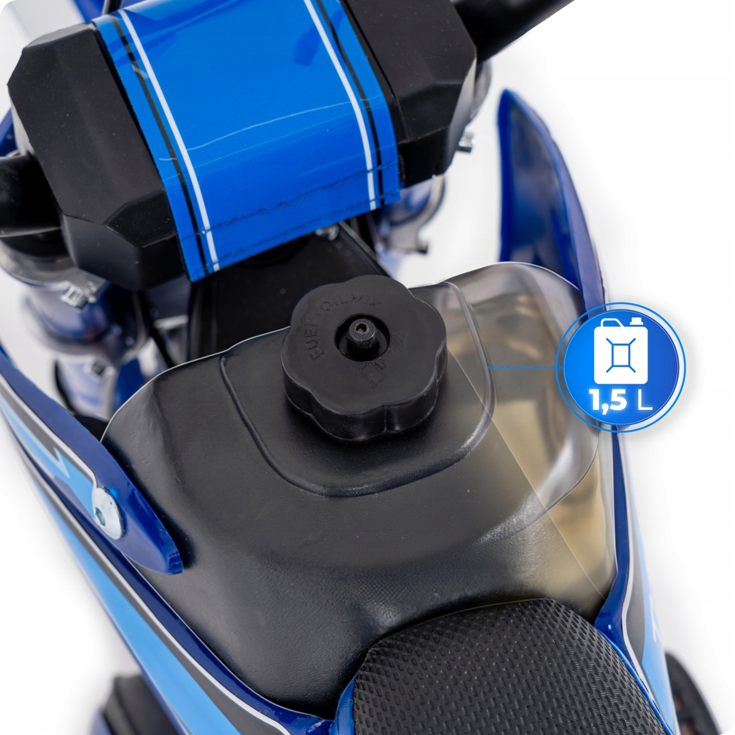 Niebieski bak paliwa motocykla z czarną nakrętką i ikoną 1,5 L.
