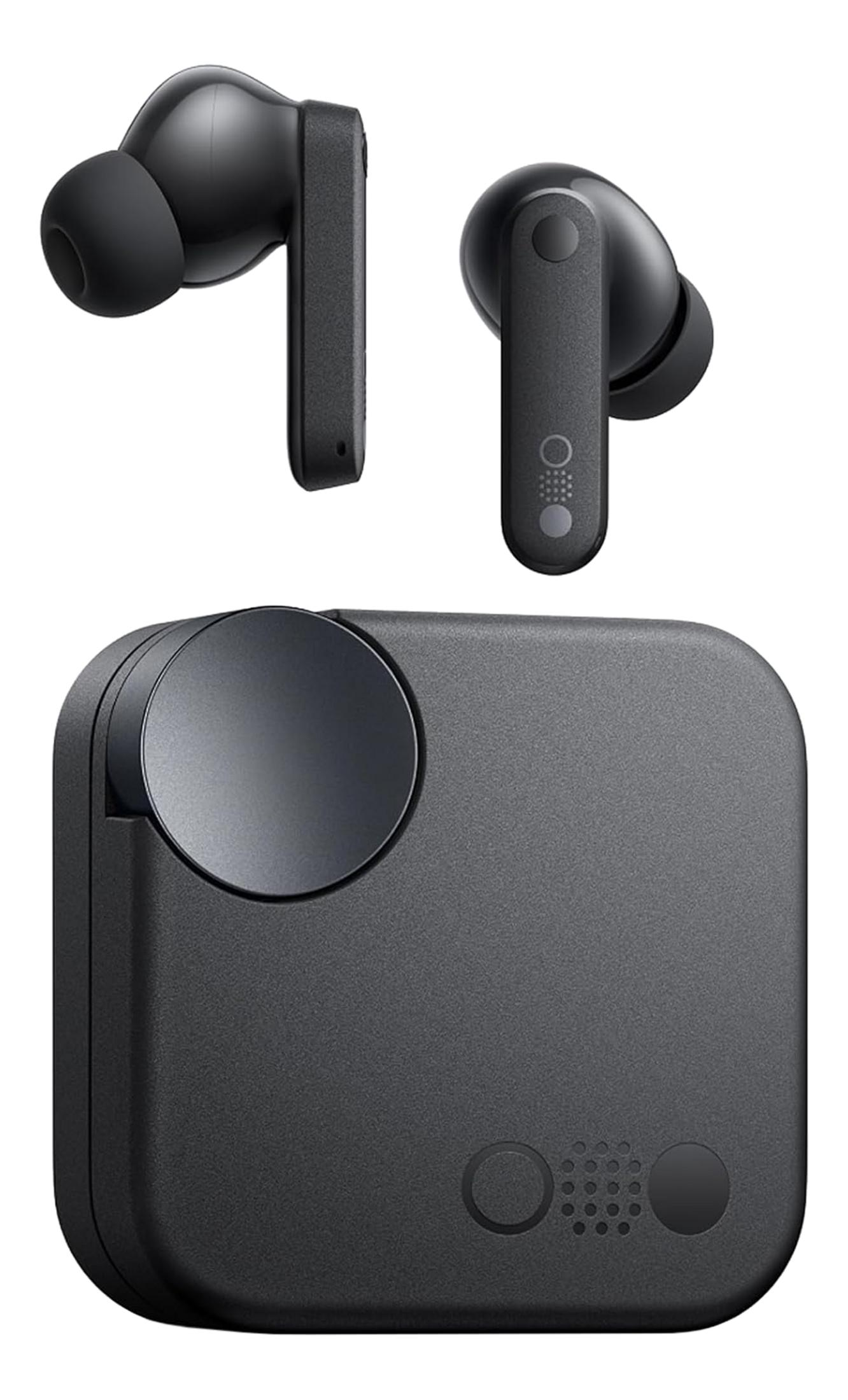 Auricolari wireless neri e custodia di ricarica con pulsante circolare.