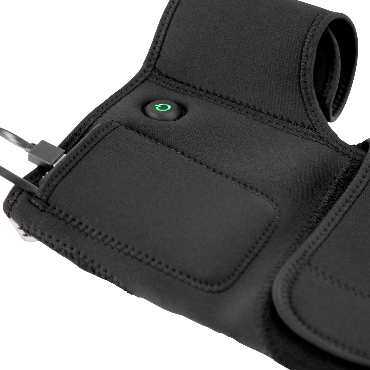 Schwarze Bandage mit grünem Ein/Aus-Knopf und USB-Anschluss.