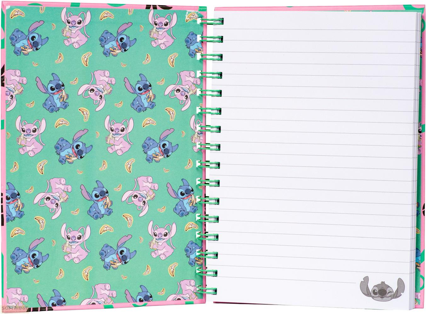 Ein Notizbuch mit Stitch und Angel-Motiven auf grünem Hintergrund. Leere liniierte Seiten.