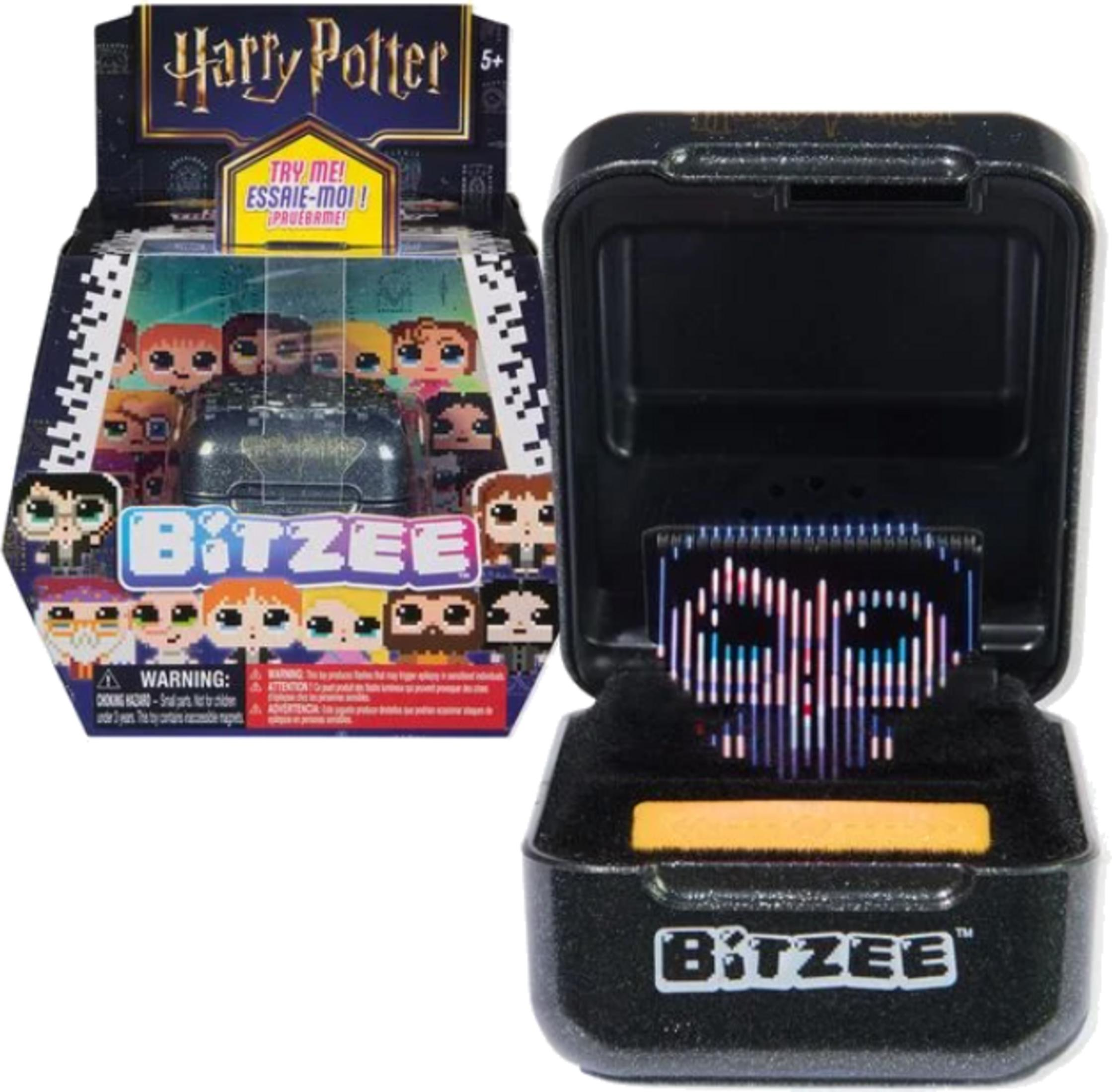 Embalaje de juguete Harry Potter Bitzee y juguete abierto con arte de píxeles.