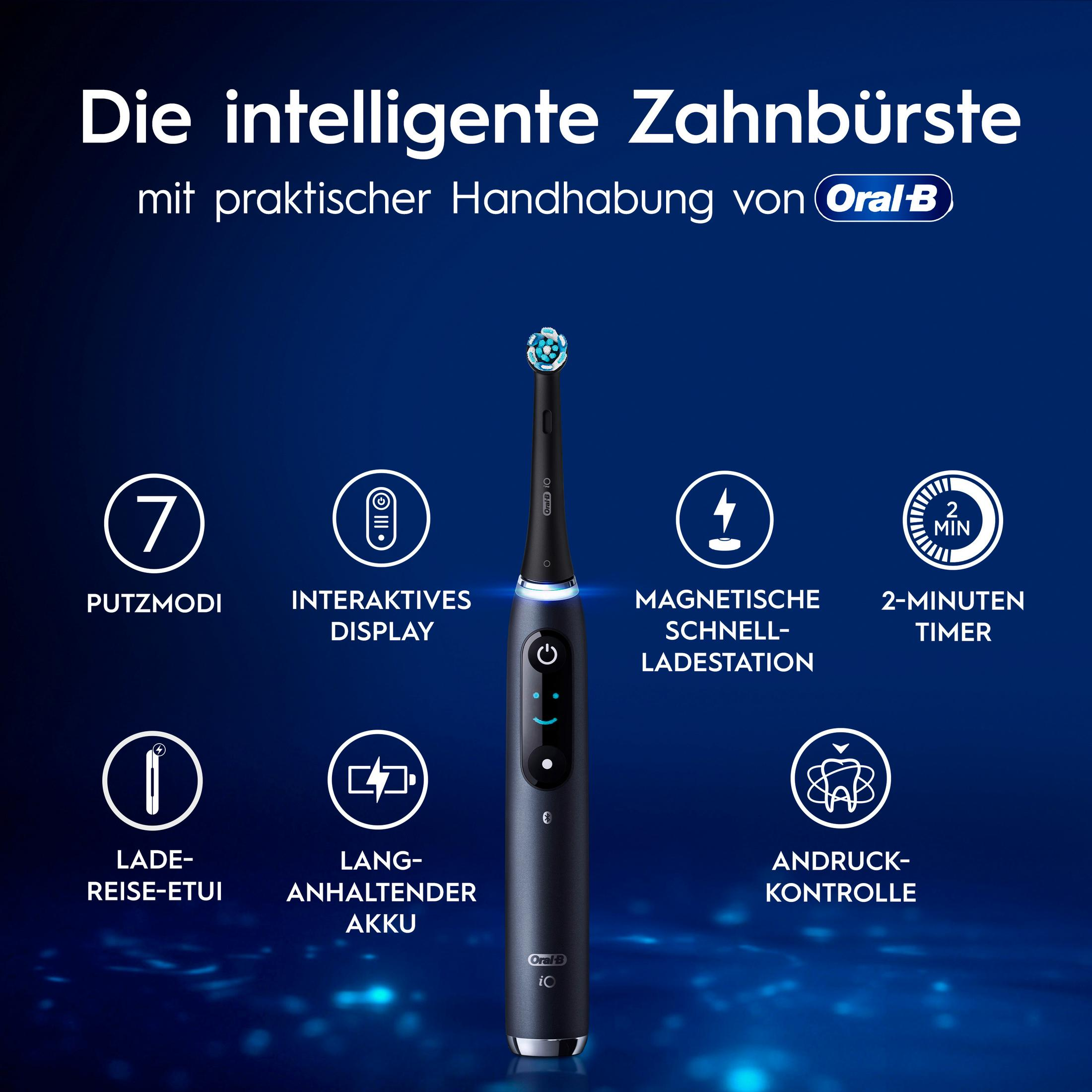 Uno spazzolino Oral-B iO nero con icone per 7 modalità, display, stazione di ricarica, timer, custodia da viaggio, batteria, controllo pressione.