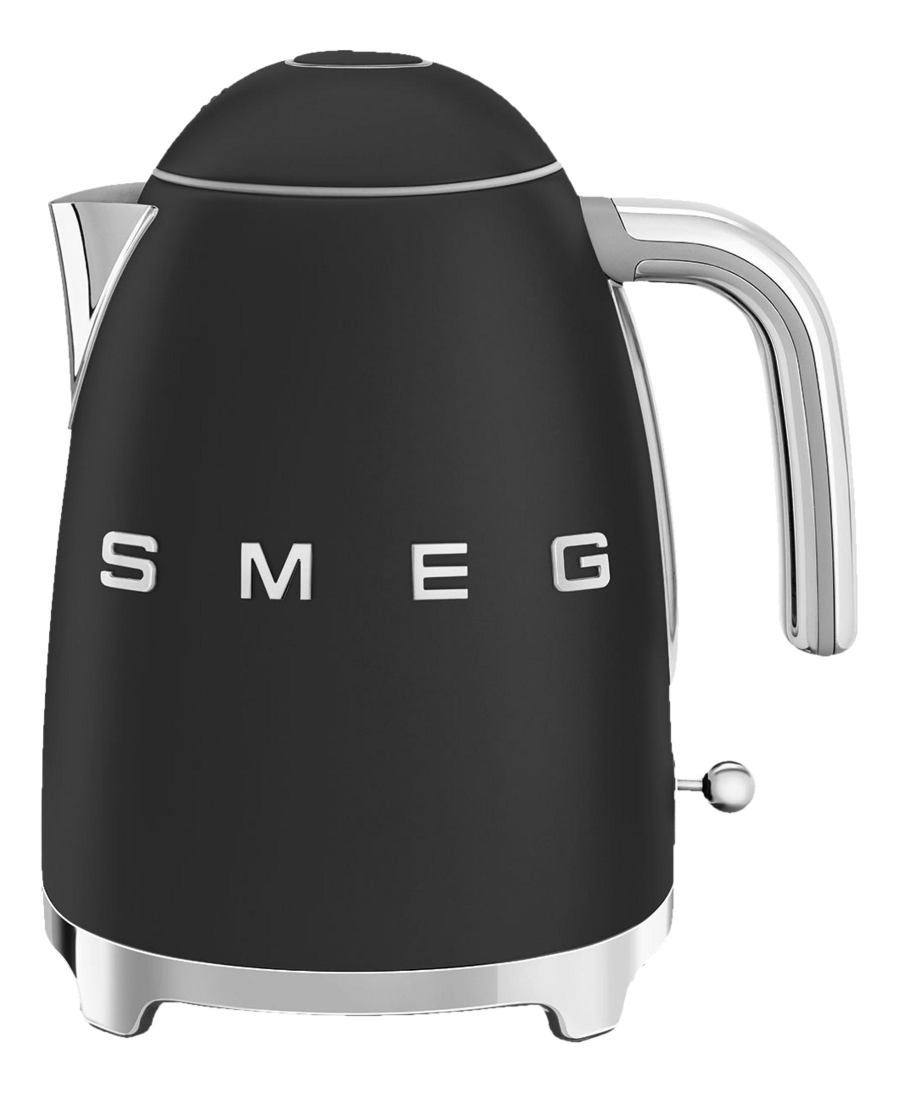 Czajnik Smeg czarny z srebrną rączką i podstawą.