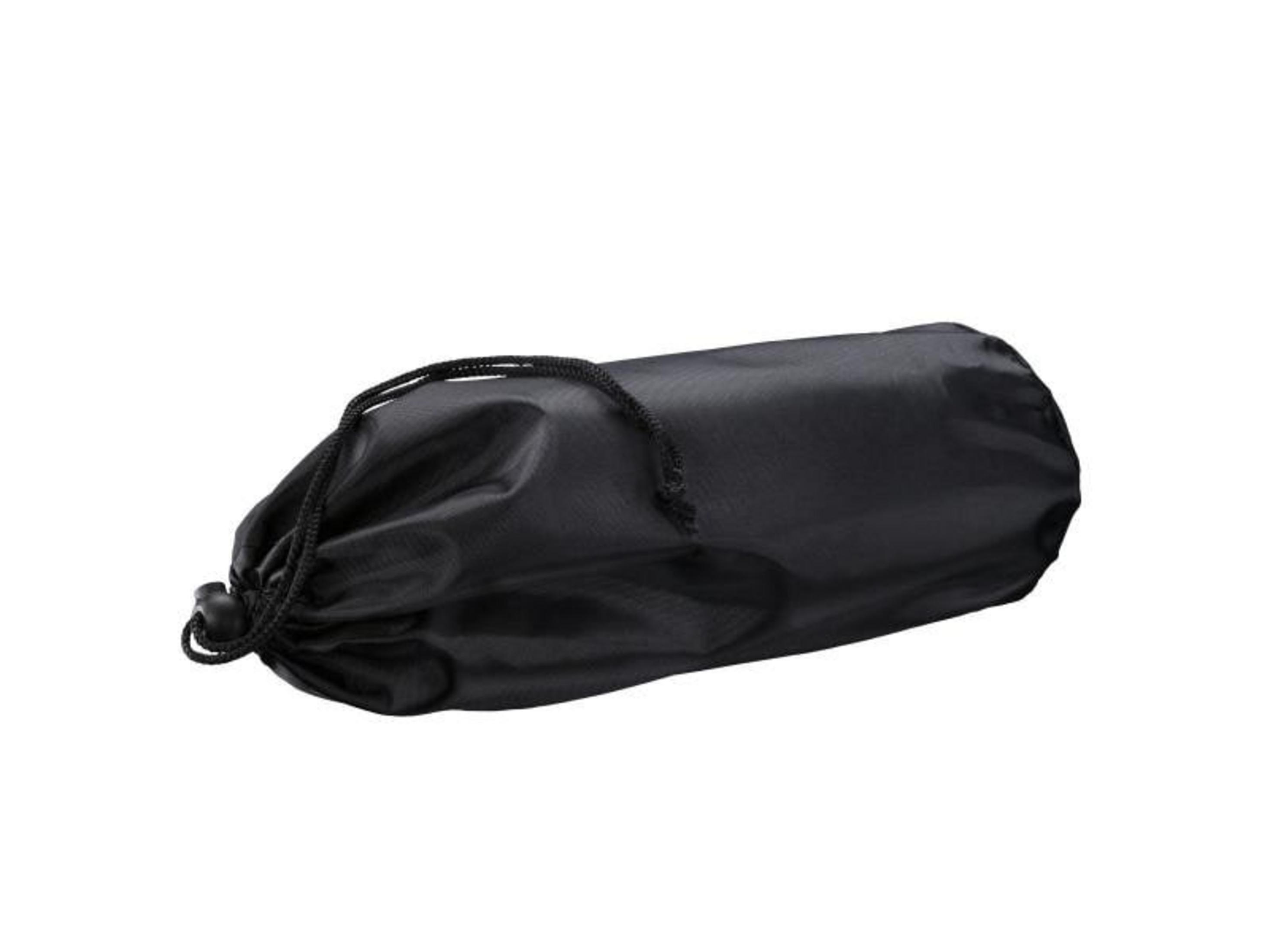 Czarna torba ze ściągaczem, leżąca na białym tle.