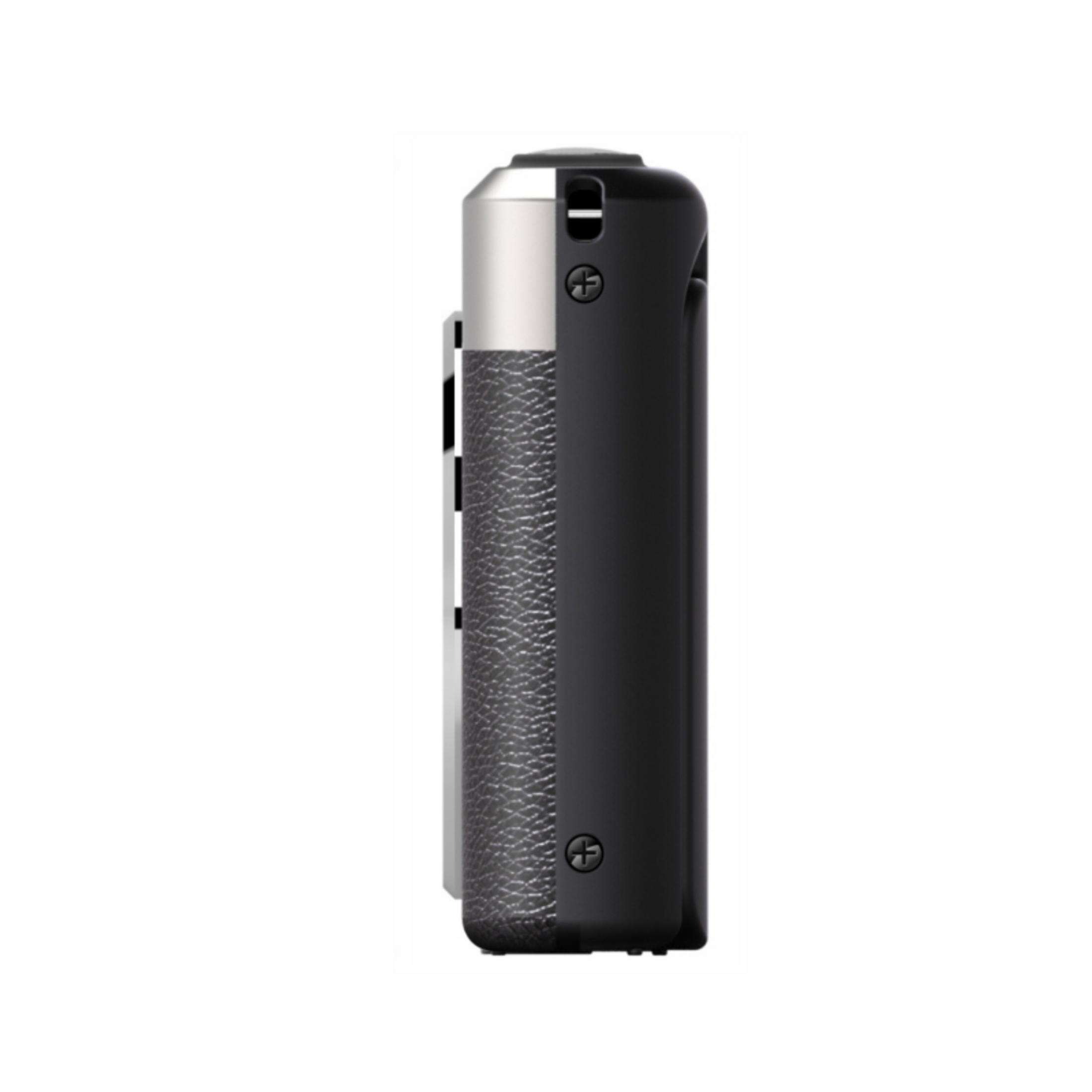 Schwarze Kamera mit silbernem Oberteil und strukturierter Griffseite, von der Seite gesehen.