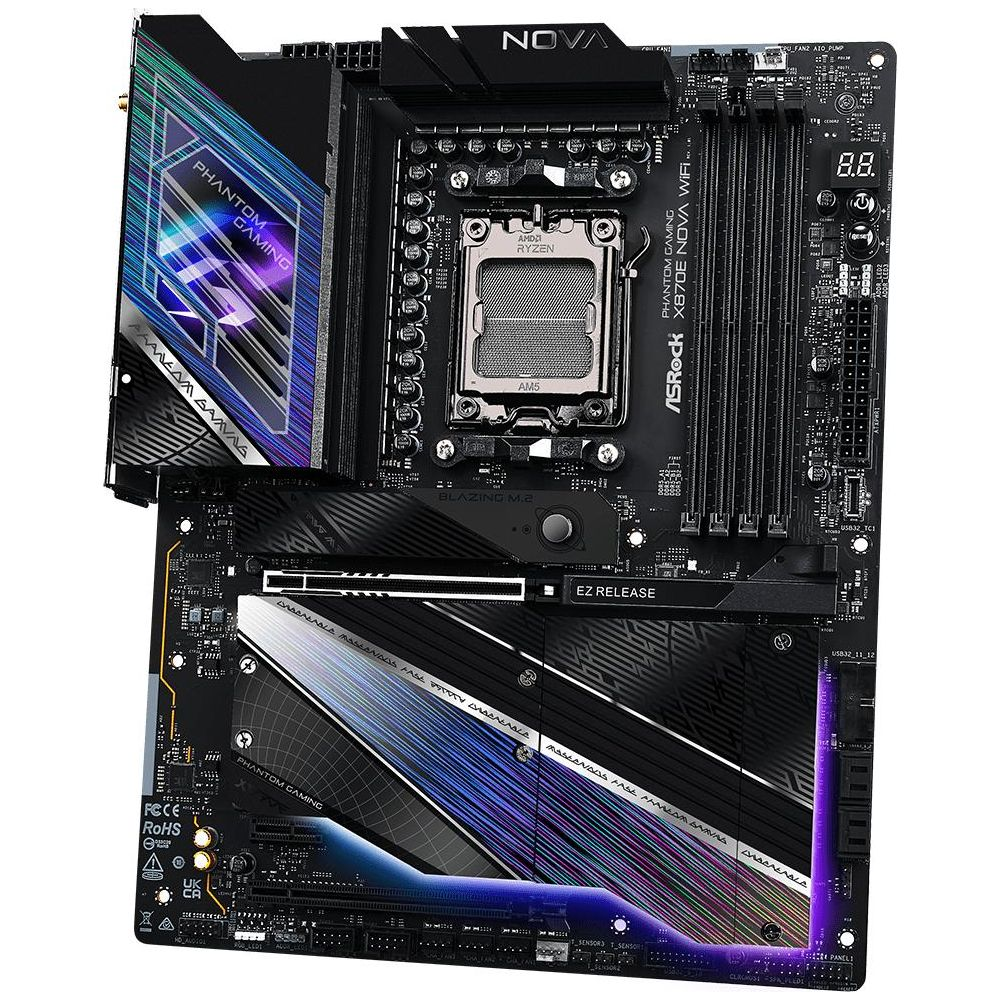 Czarna płyta główna z podświetleniem RGB, gniazdem CPU i złączami.