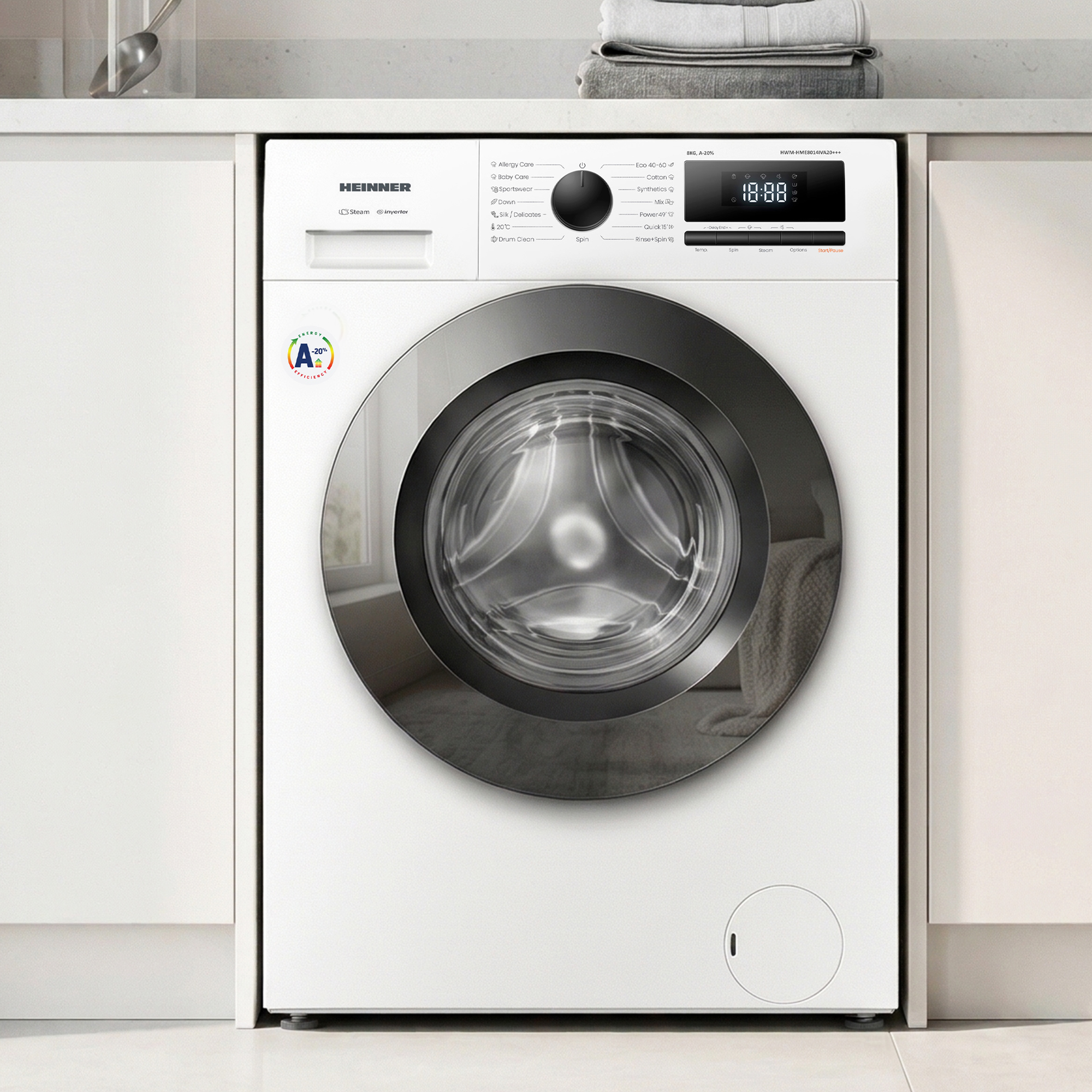 Weiße Waschmaschine mit digitaler Anzeige und runder Tür.