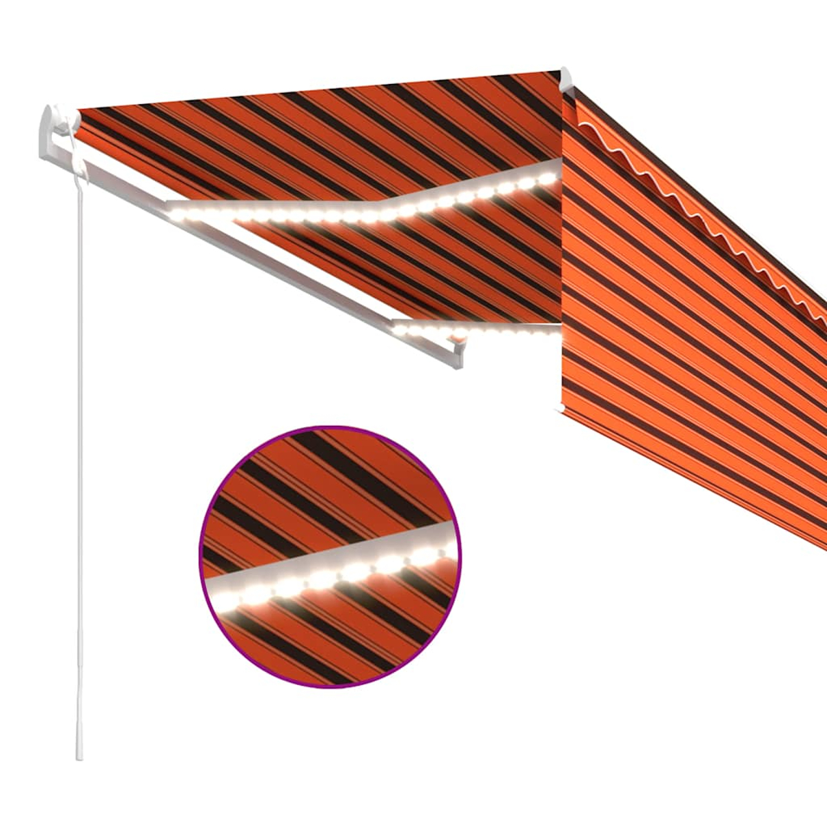 Orange und braun gestreifte Markise mit LEDs, mit Auszugskurbel.