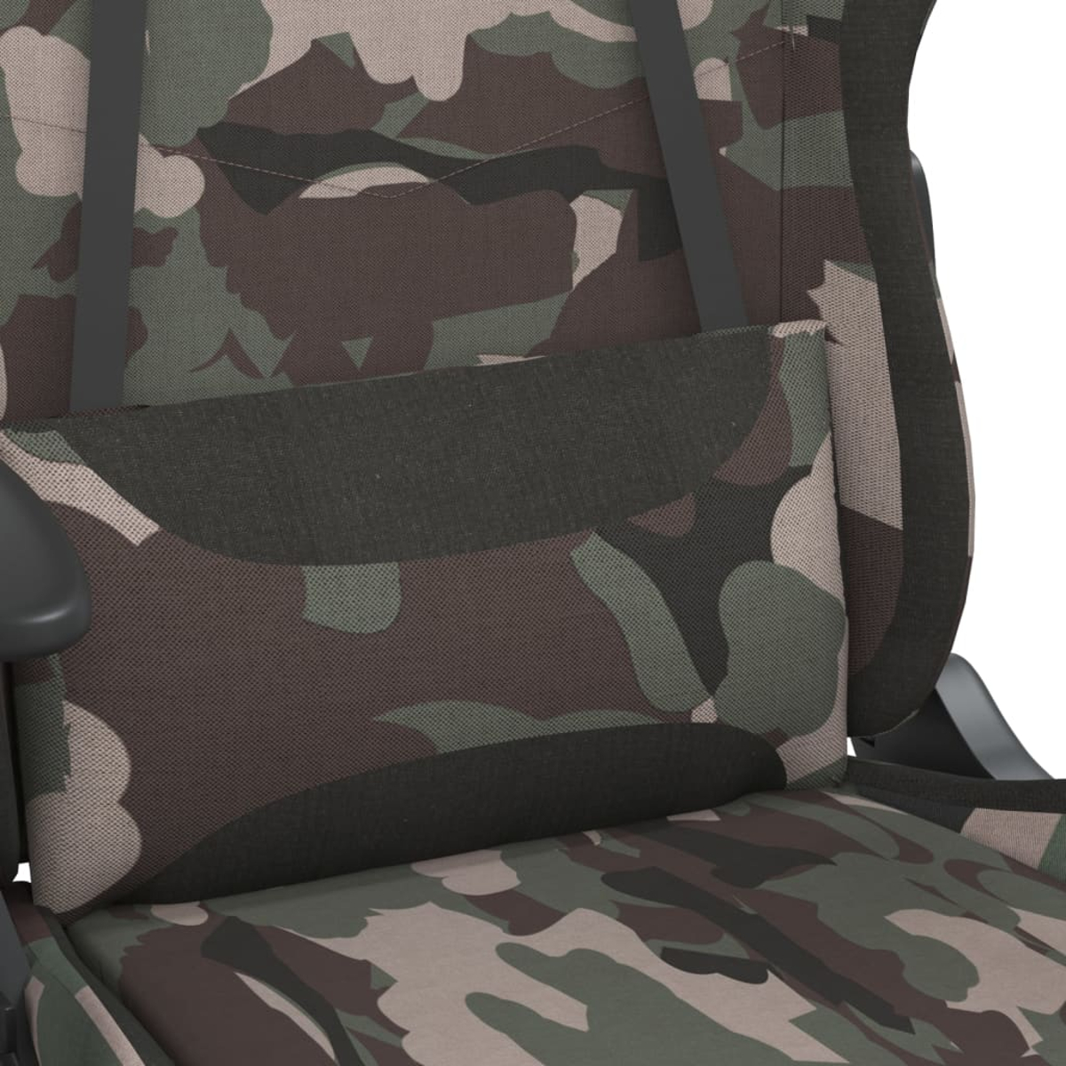 Stuhl detail aus Tarnstoff. Braun, grün und beige Muster auf Sitz und Rücken.