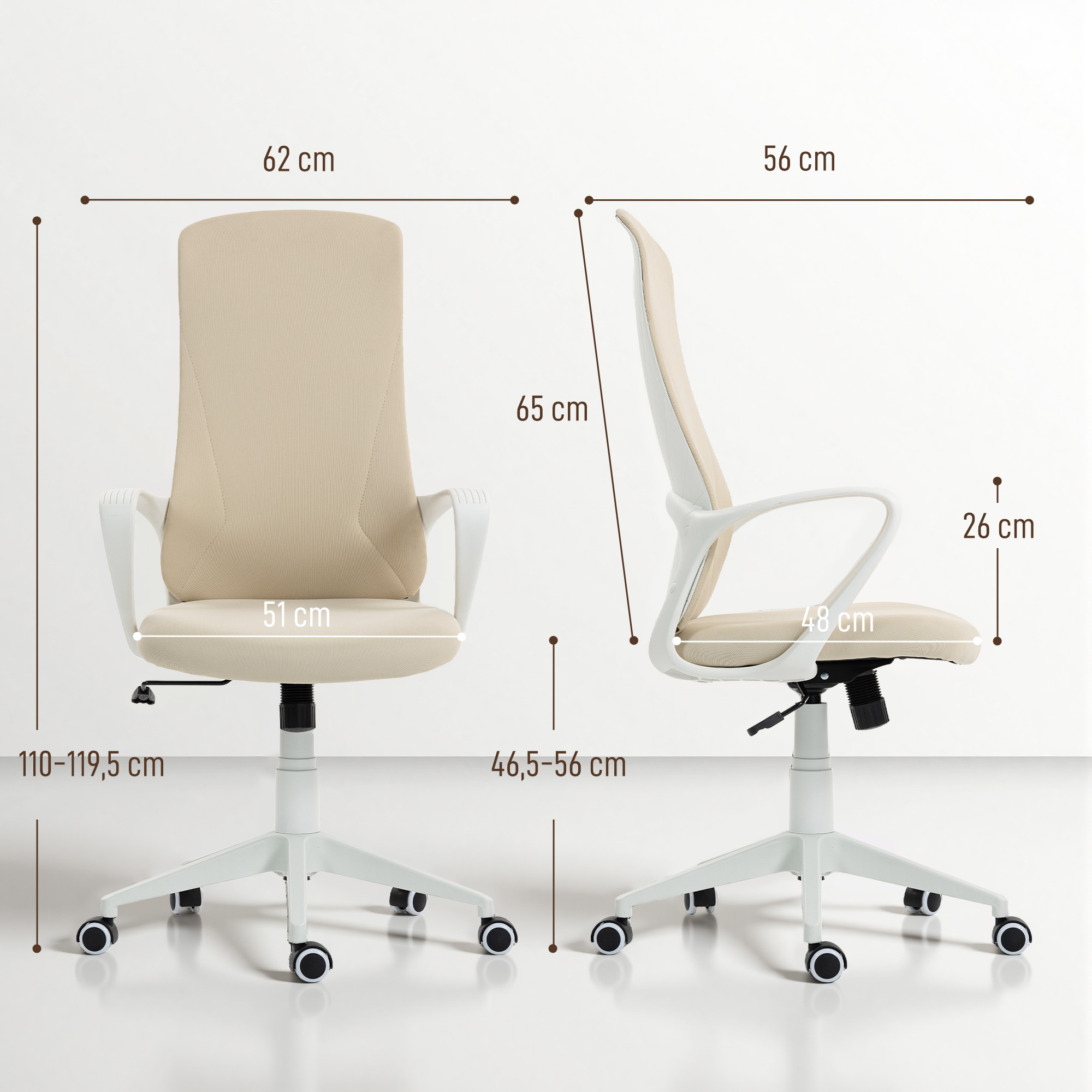 Una silla de oficina beige con brazos y ruedas blancas, con dimensiones indicadas.
