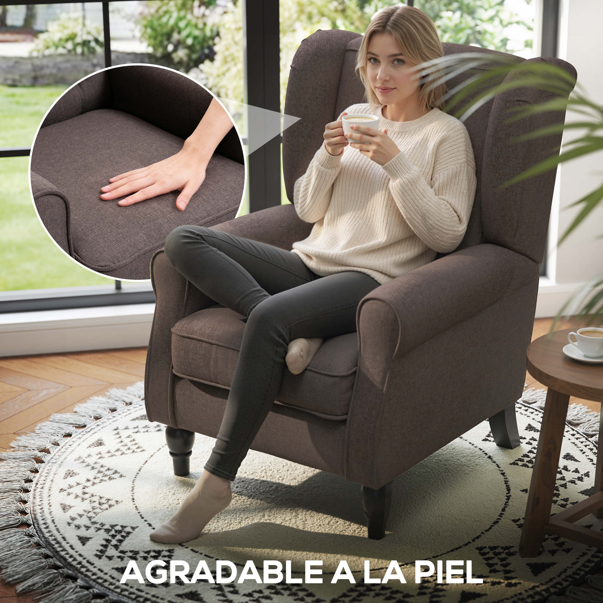Una mujer sentada en un sillón marrón bebiendo café. Un primer plano muestra la textura de la tela.