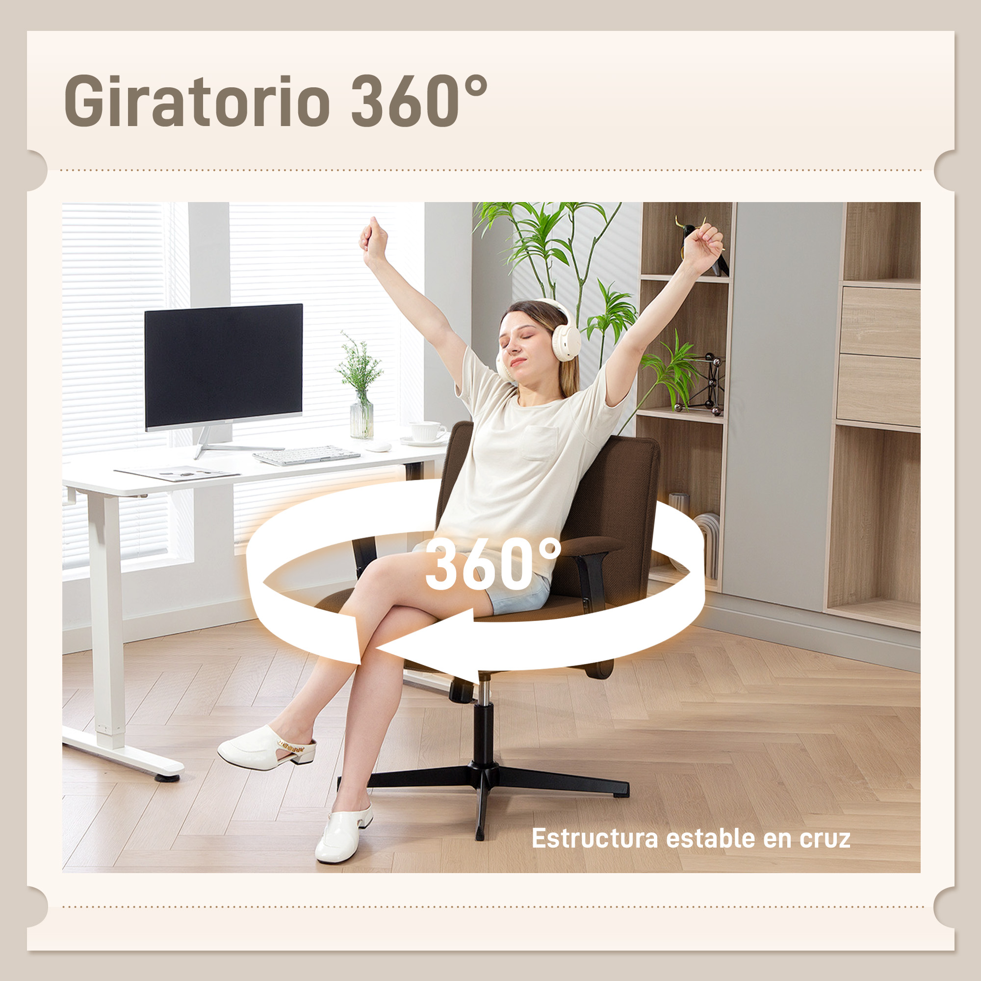 Mujer con auriculares sentada en silla de oficina marrón, brazos extendidos.