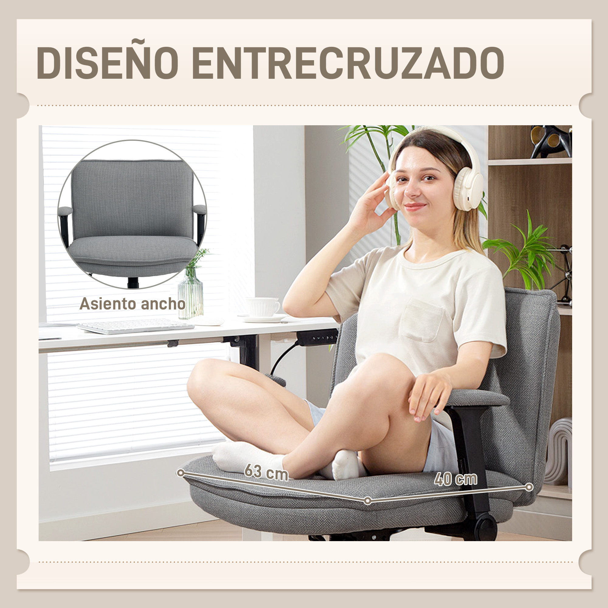 Una mujer con auriculares se sienta en una silla de oficina gris de 63x40 cm.