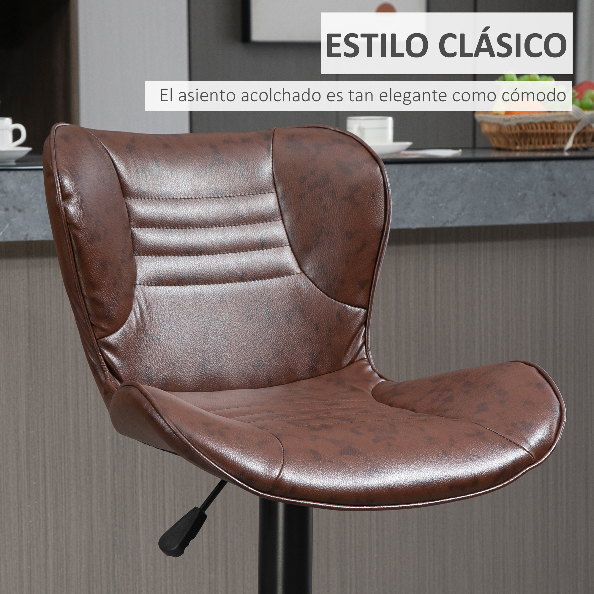 Taburete de bar de cuero sintético marrón con costuras y base negra.
