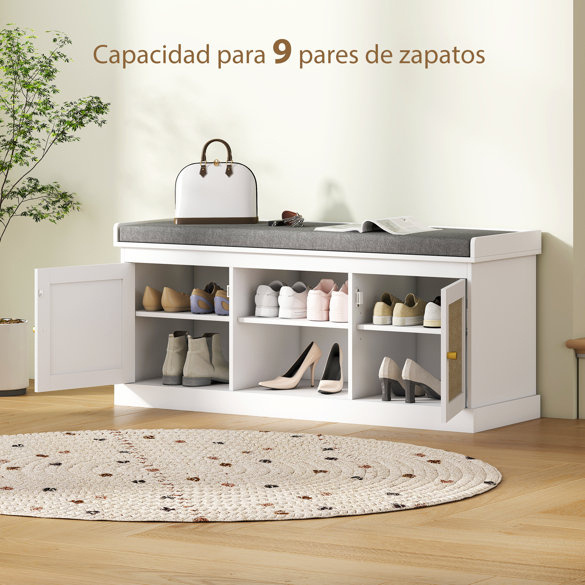 Un zapatero blanco con banco, lleno de zapatos y un bolso.