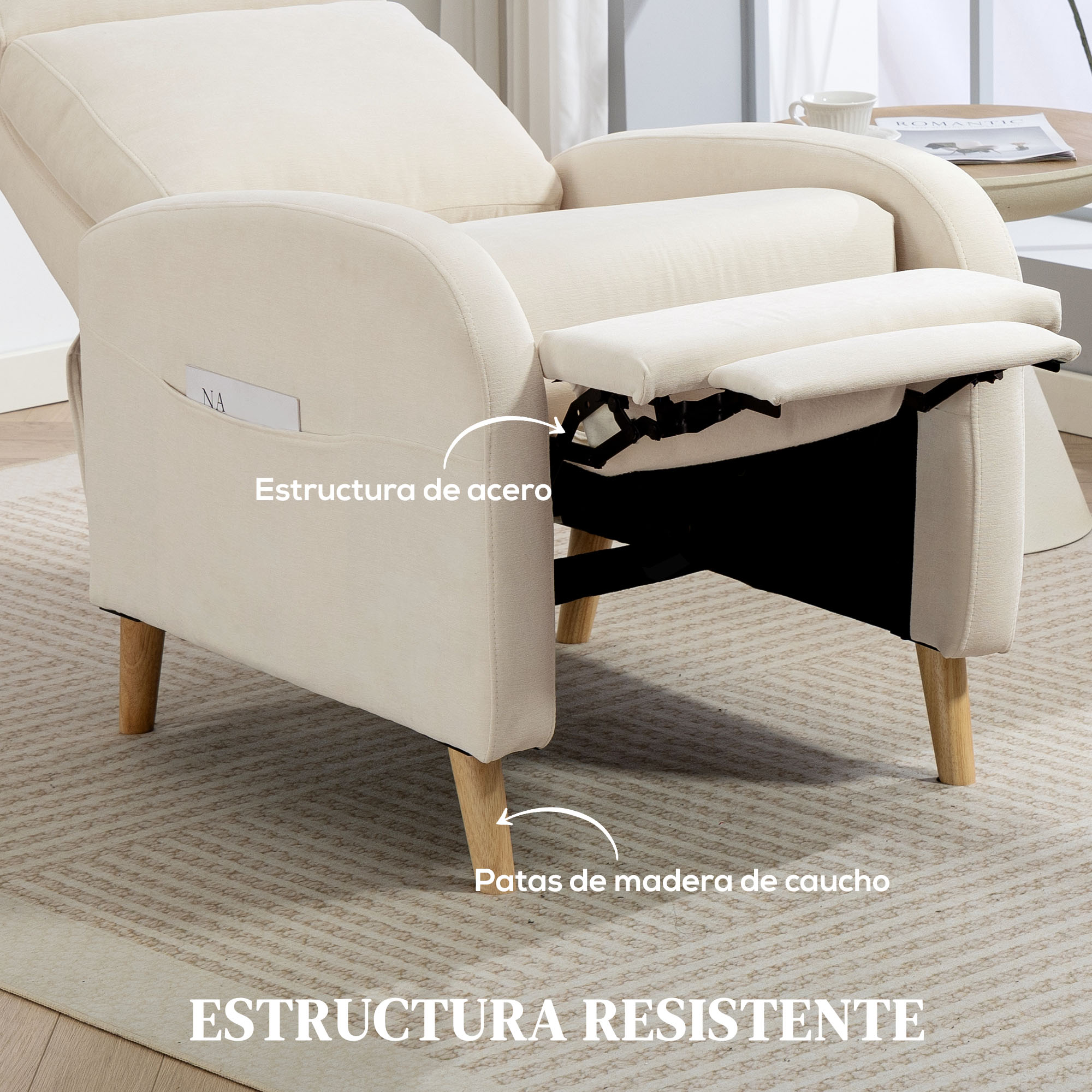 Un sillón reclinable beige con reposapiés extendido y patas de madera.