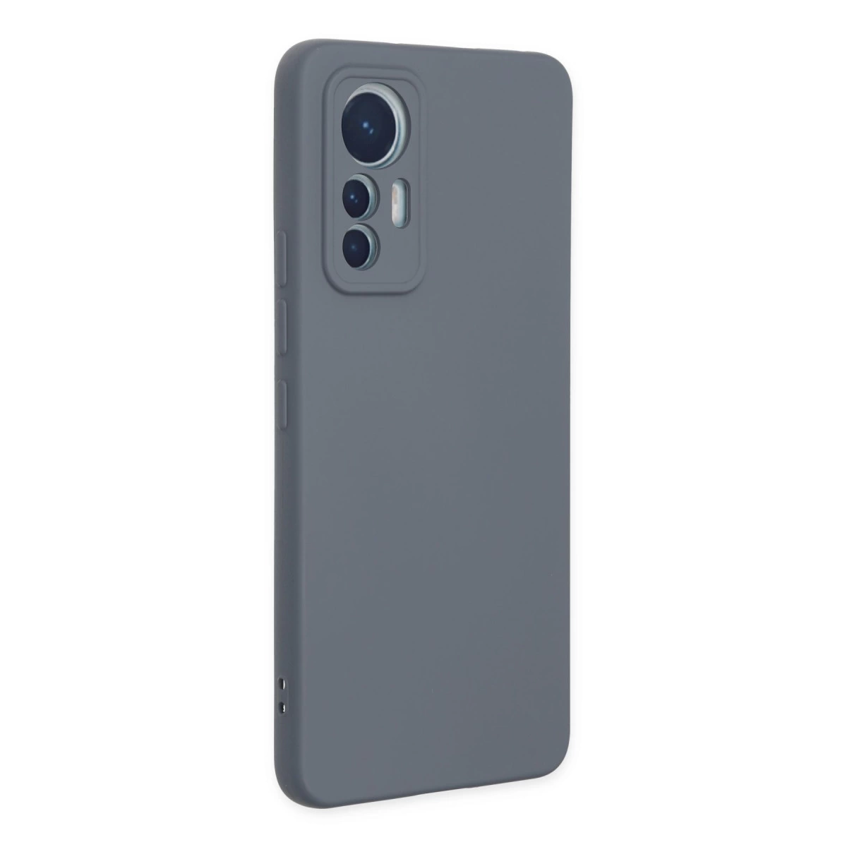 Arkada üçlü kamera lensli gri telefon kılıfı.