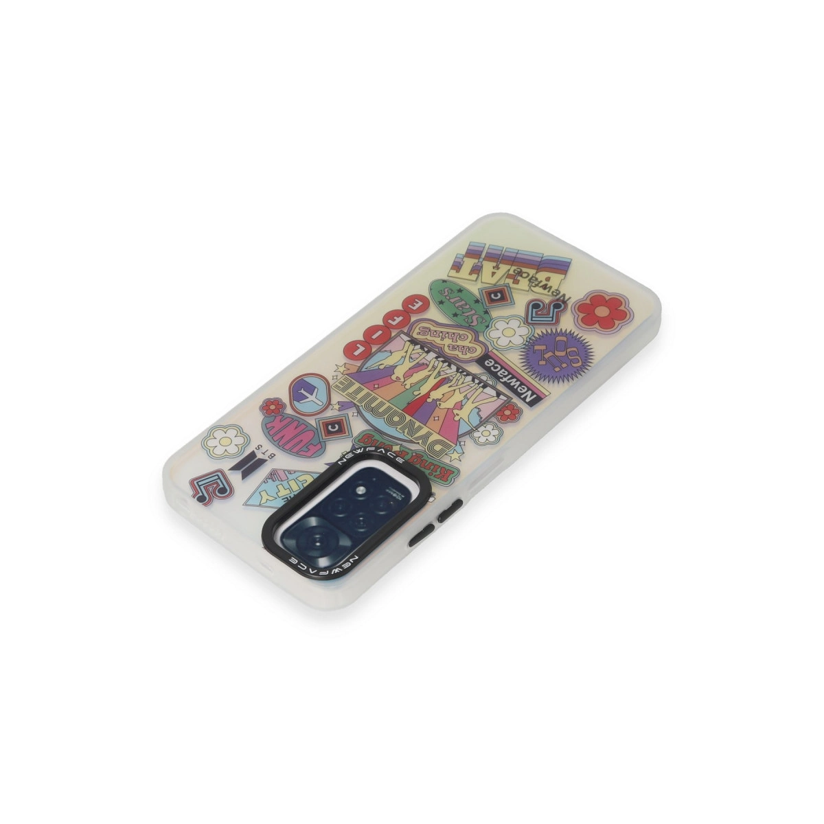 Renkli BTS Dynamite çıkartmaları, çiçekler ve müzik notaları içeren şeffaf telefon kılıfı.