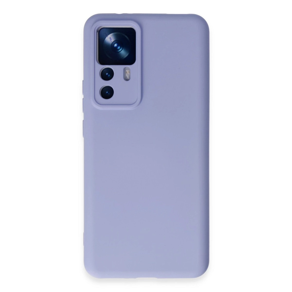 Açık mor telefon kılıfı, dikdörtgen kamera yuvası, iki lens ve flaş içerir.