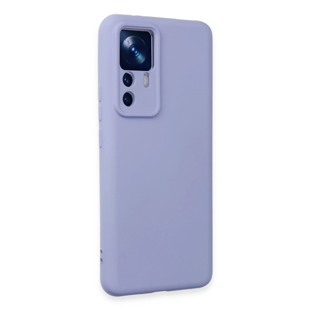 Dikdörtgen kamera modülüne sahip, lavanta rengi telefon kılıfı.