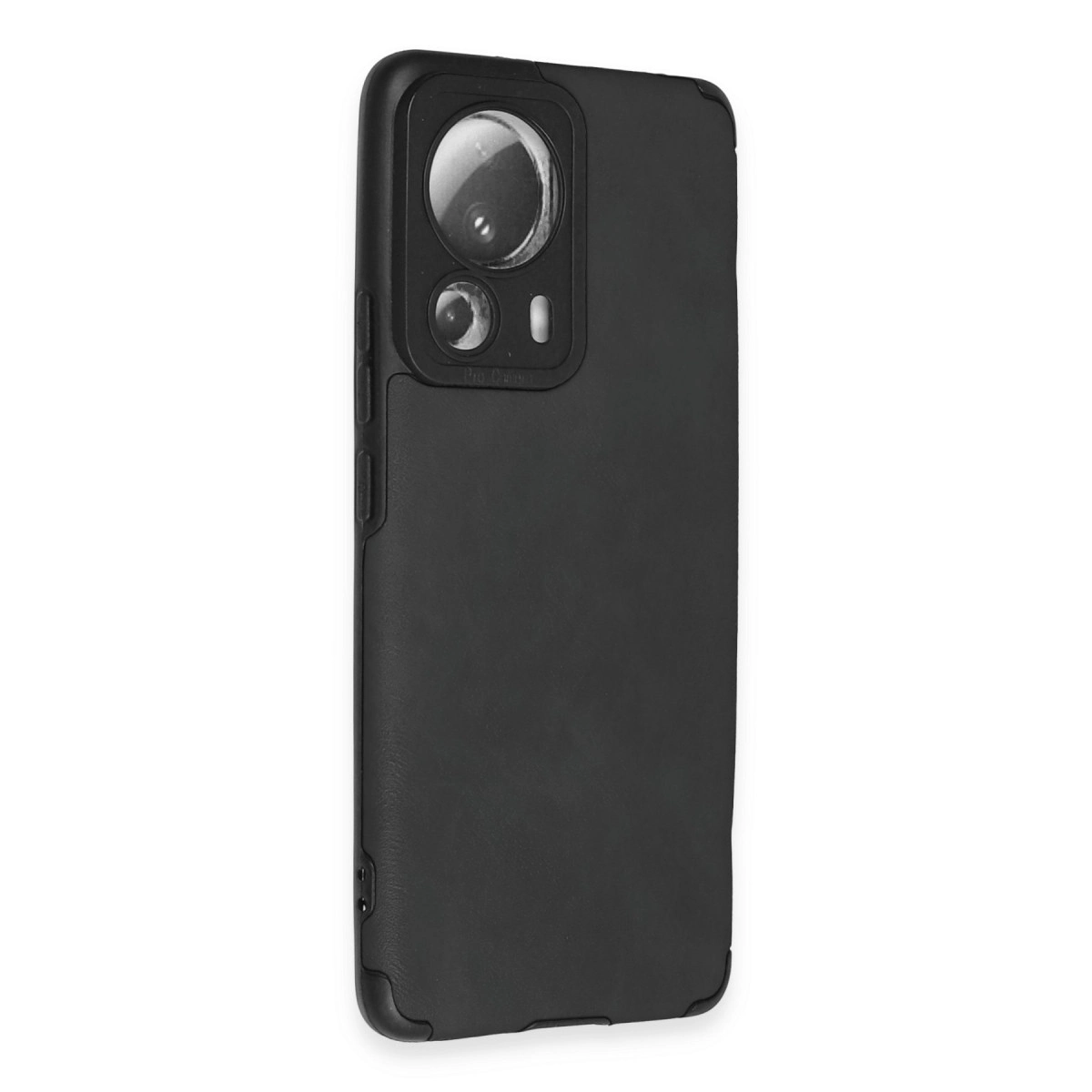 Arkada belirgin kamera modülü olan siyah telefon kılıfı.