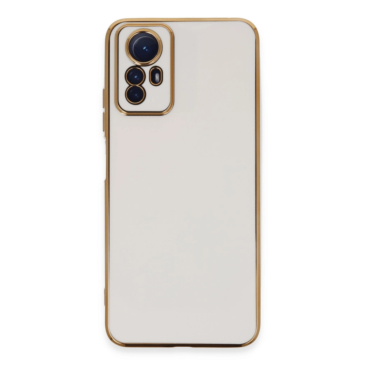 Altın çerçeveli beyaz telefon kılıfı ve kamera lensleri.